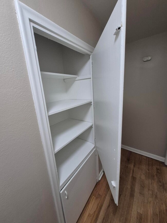 Building Photo - 5403 Avenue B