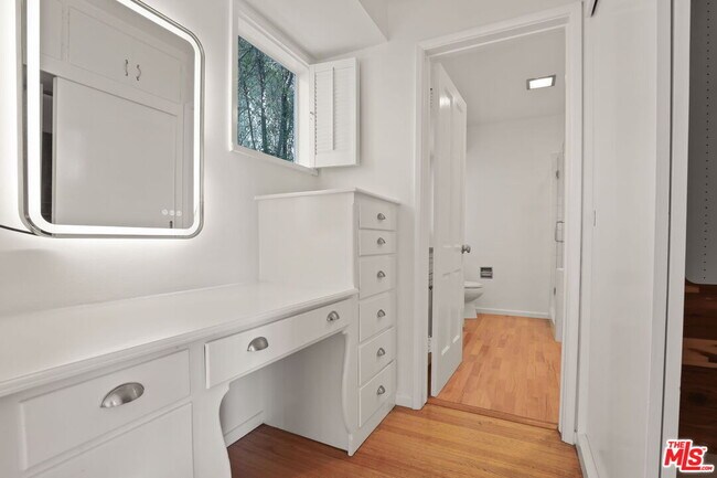 Building Photo - 1373 Beckwith Ave