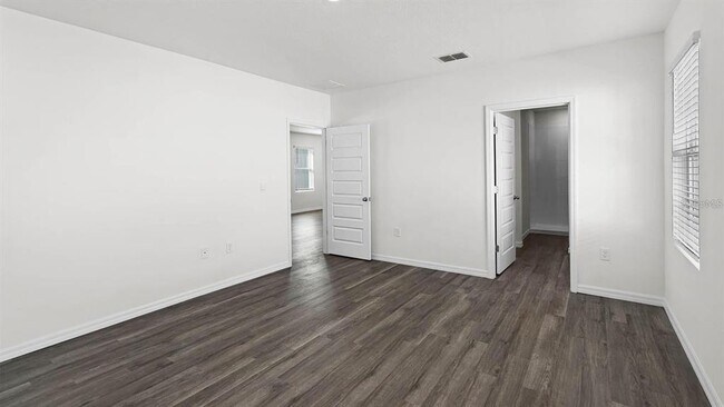 Building Photo - 1628 Hummingbird Rd