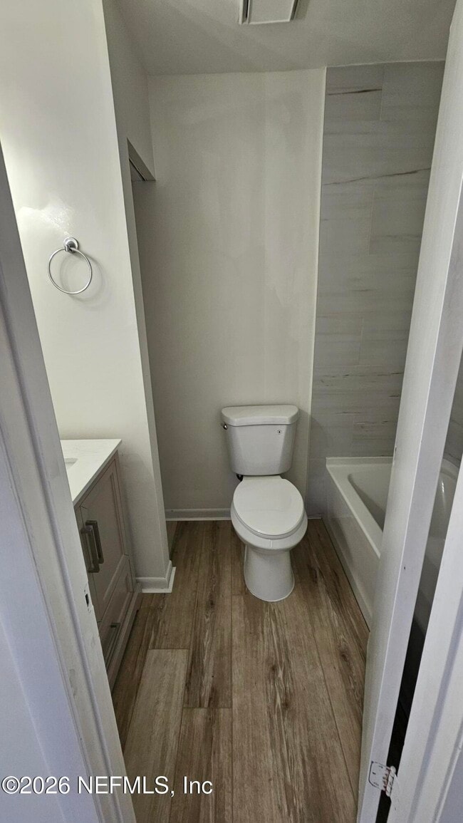 Building Photo - 820 Orchid St