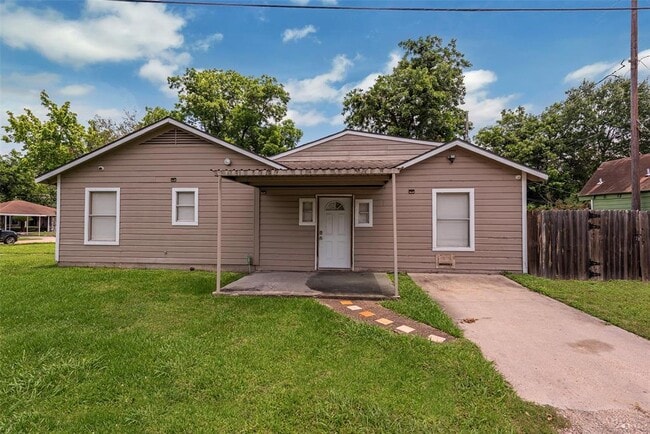Building Photo - 202 Norview Dr