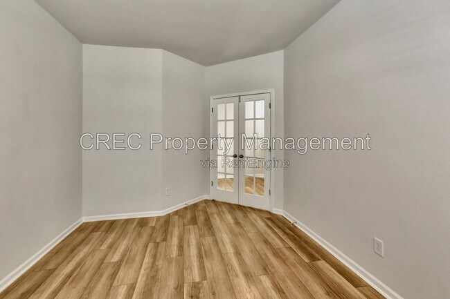Building Photo - 146 Red Blf St