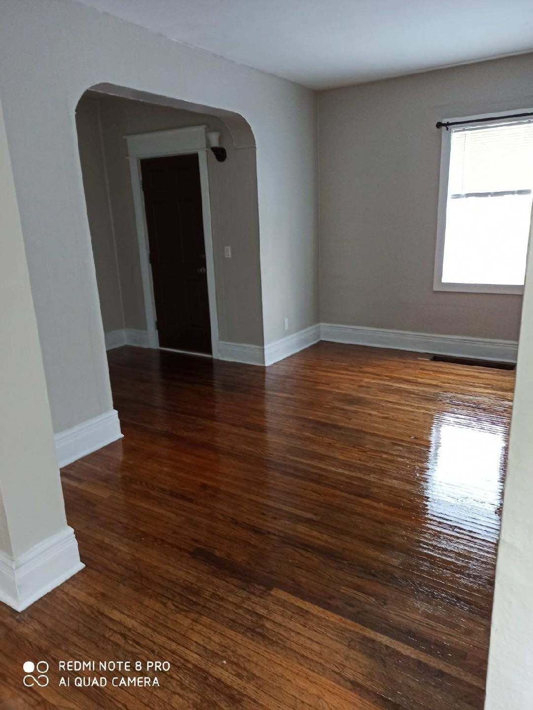 Building Photo - 19 Sheffield Ave