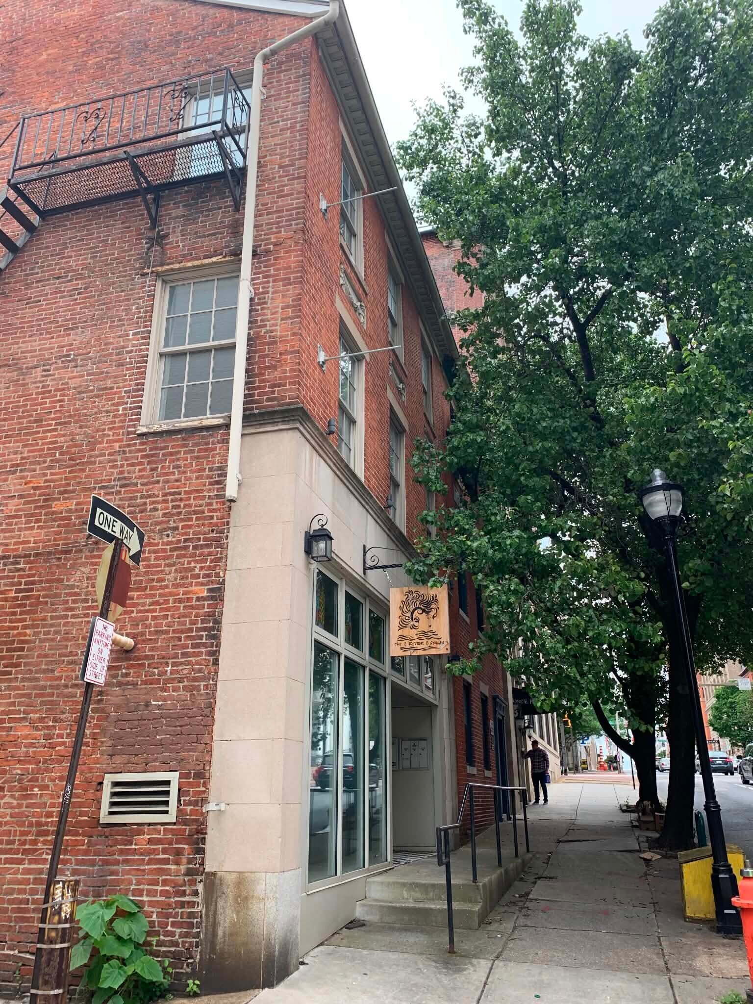 Building Photo - 7 E Franklin St