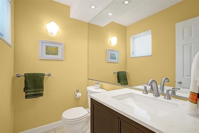 Building Photo - 4025 N Federal Hwy