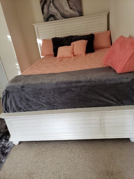 Building Photo - 7500 Harrison Ln