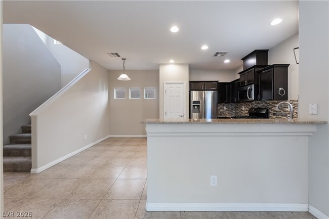 Building Photo - 9526 Vega Carpio Ave