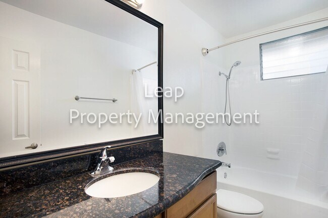 Building Photo - 1490 W Lambert Rd