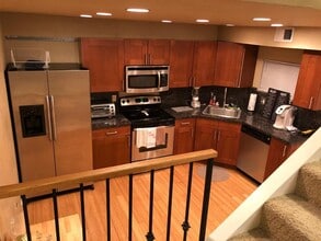 Building Photo - 2 Bedroom House for Rent in South Side!