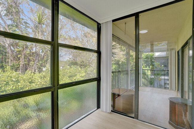 Building Photo - 1040 Homewood Blvd