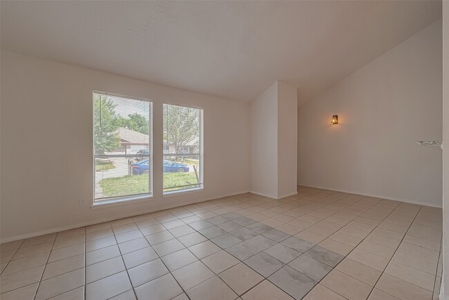 Building Photo - 11009 Crenchrus Ct