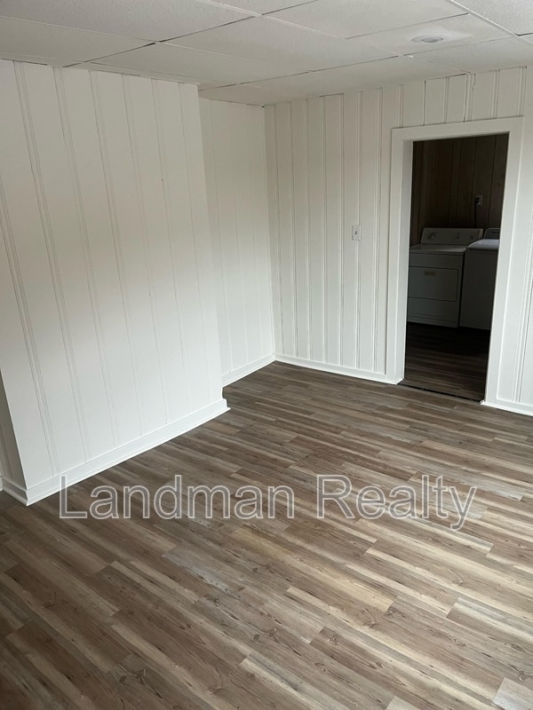 Building Photo - 1245 Island Ave