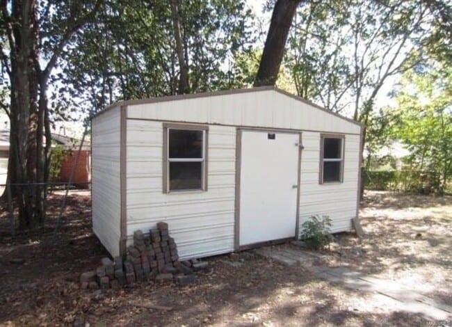 Building Photo - 3456 Harrison Rd