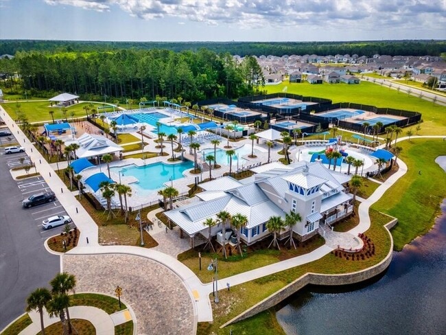 Building Photo - 61 Mellowood Ln