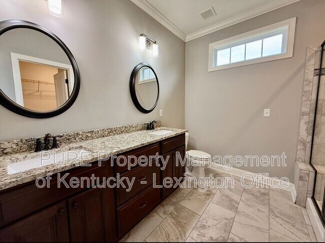 Building Photo - 242 Ikebana Dr