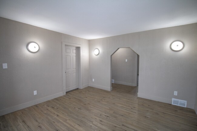 Building Photo - 3804 18th St