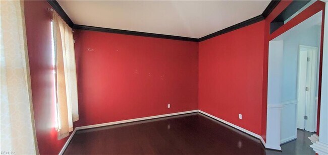 Building Photo - 2145 Bellflower Wy