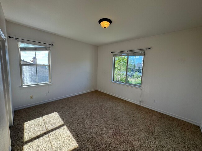 Building Photo - Gorgeous La Costa Executive Home – 5 Bed /...