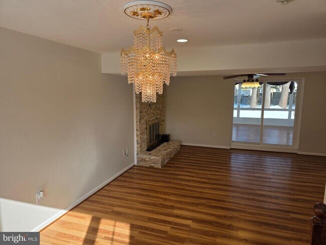 Building Photo - 10217 McKean Ct