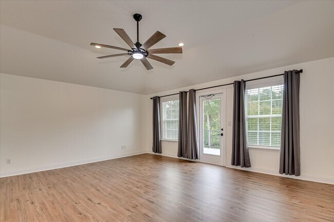 Building Photo - Home For Rent: 765 Mural Lake Ct Grovetown...