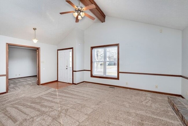 Building Photo - 3 Bedroom 2 Full Bath Ranch in Peaceful Geist Valley Estates