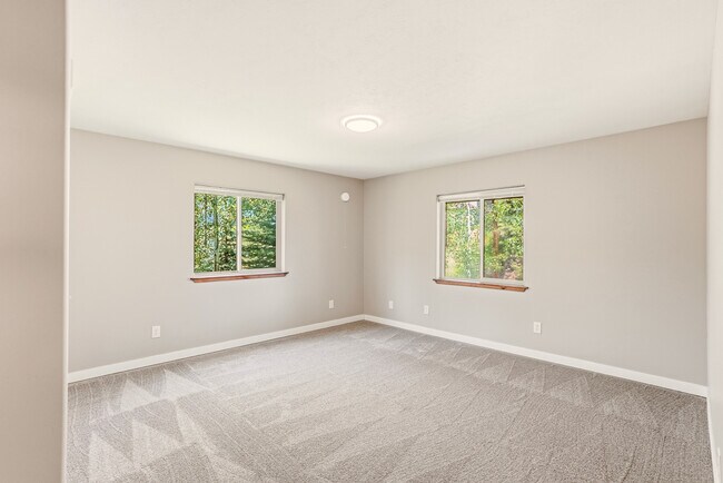 Building Photo - 11830 N Bedivere Dr