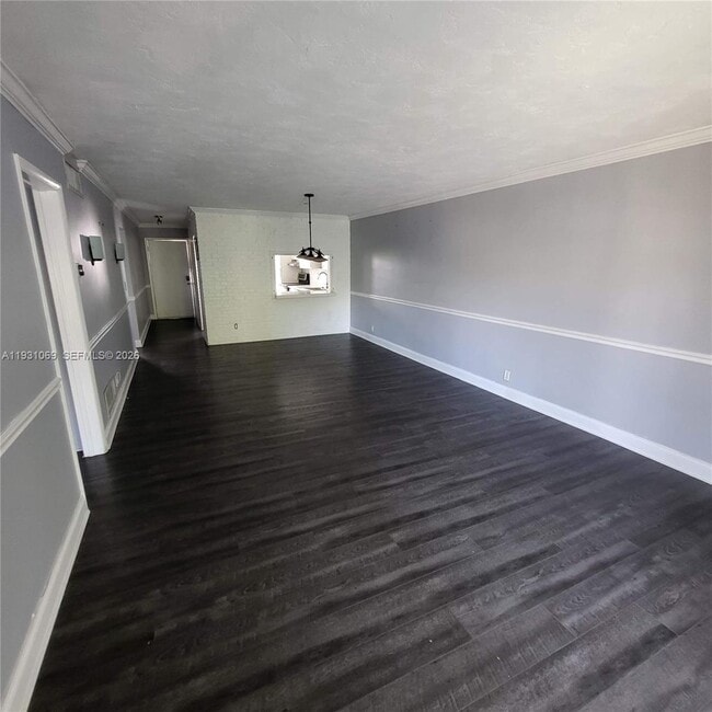 Building Photo - 240 Galen Dr