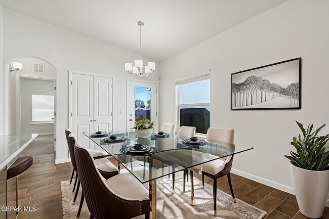 Building Photo - 5913 Ruidoso Downs St