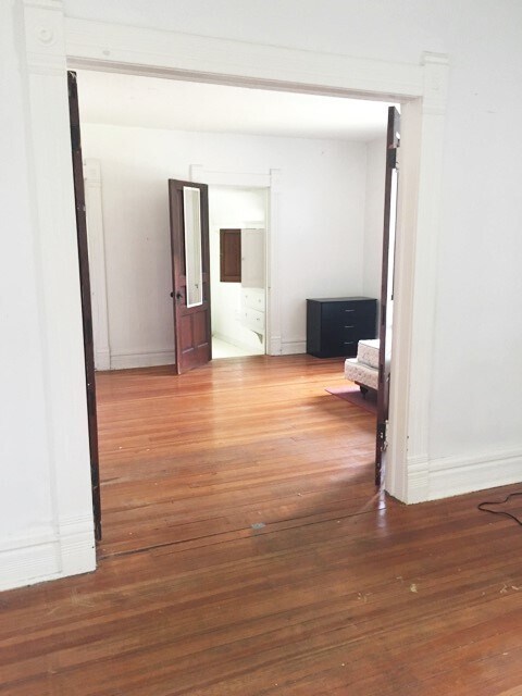 Interior Photo - 209 N Coler Ave