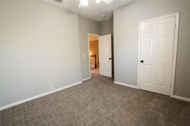 Building Photo - 15120 Plowshare Dr