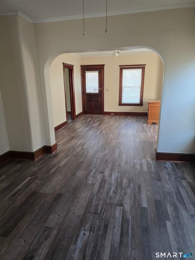 Building Photo - 785 Main St