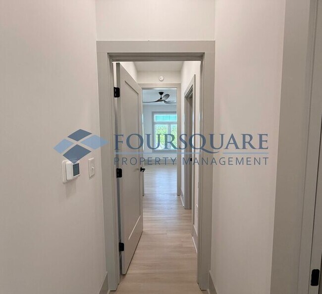 Building Photo - Modern 4-Bed Townhome with Designer Finishes, Dual Balconies & EV-Ready Garage – Inside the Beltl...