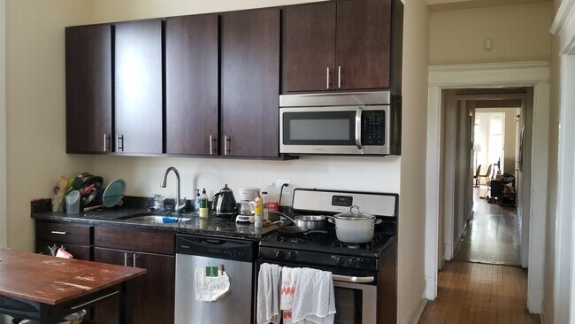 Building Photo - 1542 N Oakley Blvd