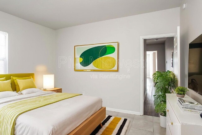 Building Photo - 3014 W 10th St