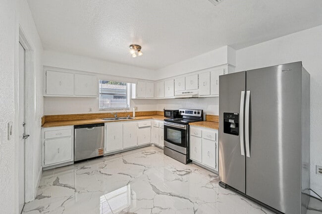 Building Photo - 4549 Baldric St