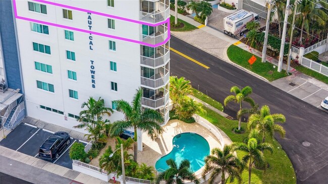Building Photo - 720 Bayshore Dr