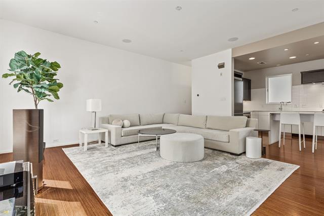 Building Photo - 4206 Buena Vista St