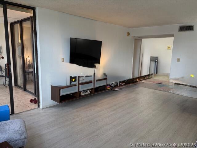 Building Photo - 16300 Golf Club Rd