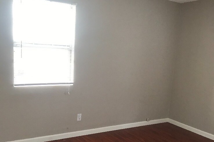 Bedroom - 722 Raleigh St