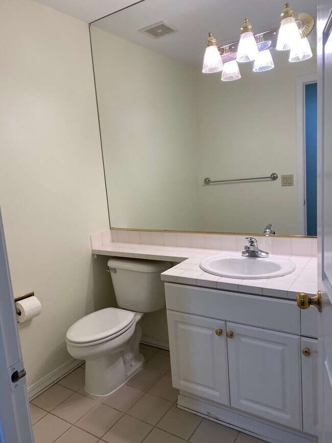 Building Photo - 7323 Old Redmond Rd