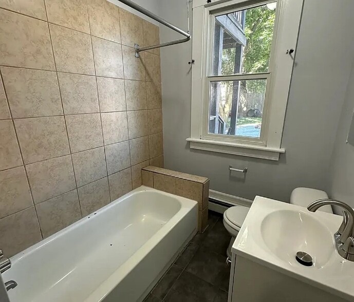 Building Photo - 1772 Whittier St