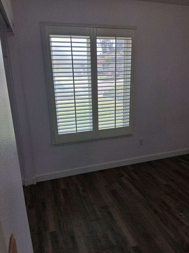 Building Photo - 5939 Petite Ct