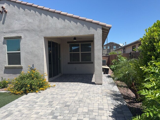 Building Photo - GORGEOUS MARLEY PARK 4 BEDROOM WITH TURF B...