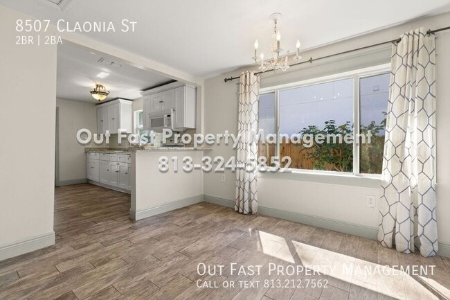 Building Photo - 8507 Claonia St