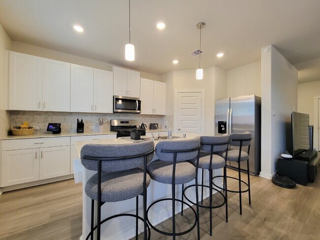 Building Photo - 3 Bed Home for Rent in Park Row Village West | Houston TX 77084