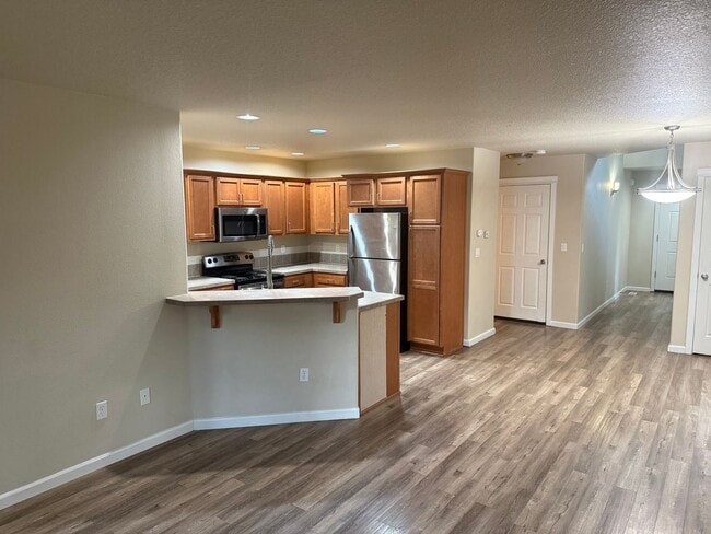 Building Photo - 4084 Aden Pl NE