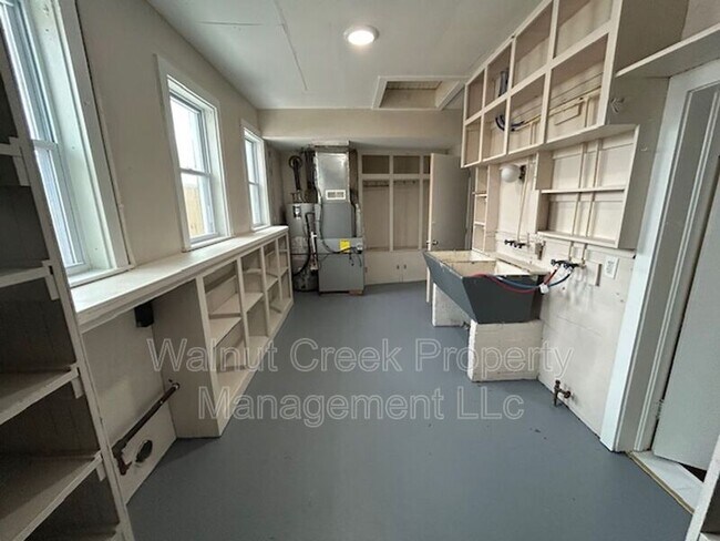 Building Photo - 1763 E 36th St