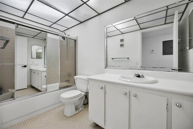 Building Photo - 9514 N Belfort Cir
