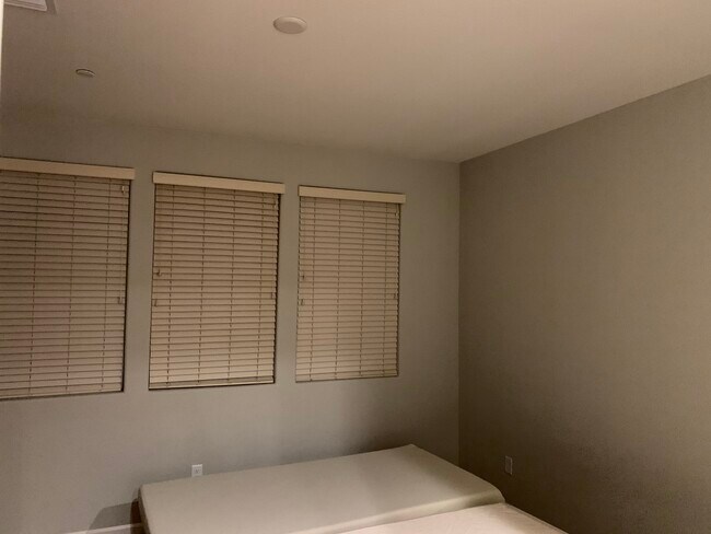 Building Photo - 6050 Dublin Blvd