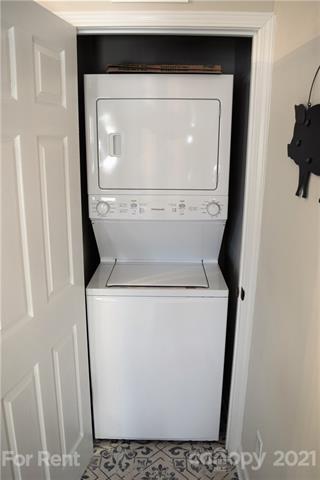 Building Photo - 201 Gamble St